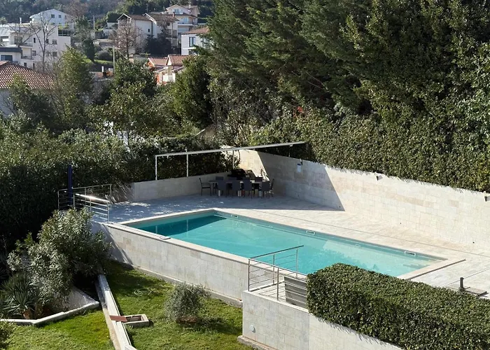 With Pool And Garage 100m From The Sea In Calista Apartment *