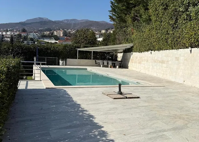 With Pool And Garage 100m From The Sea In Calista 公寓 *