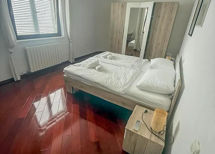 With Pool And Garage 100m From The Sea In Calista Ičići