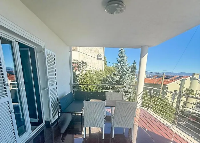 With Pool And Garage 100m From The Sea In Calista * Ičići