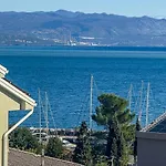 With Pool And Garage 100m From The Sea In Calista Apartment