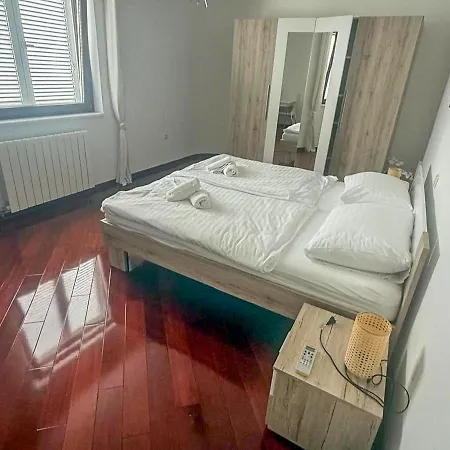 With Pool And Garage 100m From The Sea In Calista Ičići