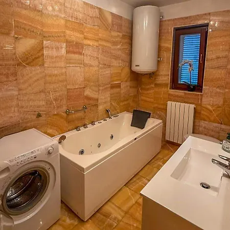 With Pool And Garage 100m From The Sea In Calista Apartmán Ičići