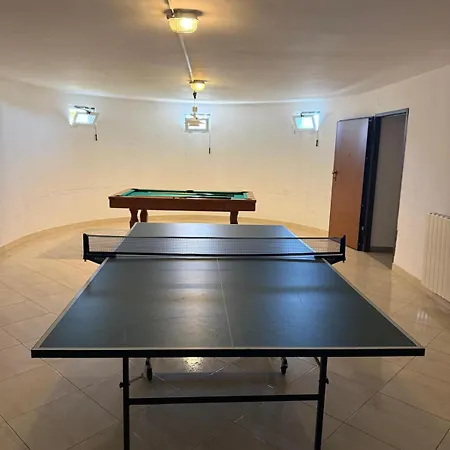 With Pool And Garage 100m From The Sea In Calista *