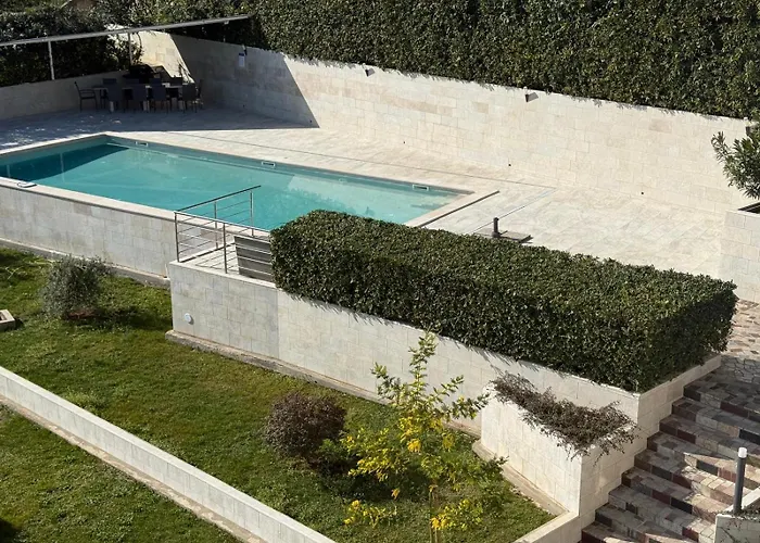 With Pool And Garage 100m From The Sea In Calista Apartamento