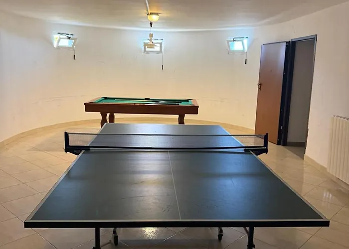 With Pool And Garage 100m From The Sea In Calista *